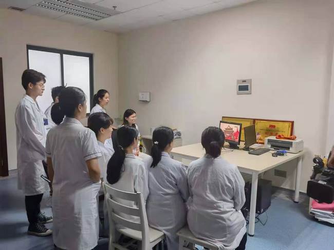 芜湖市中医医院组织党员干部职工收看庆祝中国共产党成立100周年大会直播(图6)