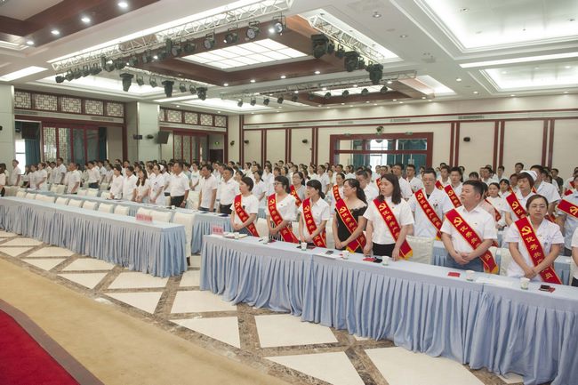 芜湖市中医医院召开纪念建党98周年暨“两优一先”表彰大会(图2)