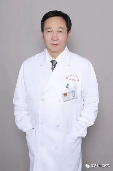 胡业彬 (Copy).jpg