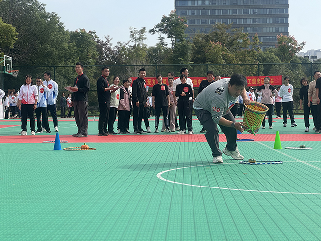 凝心聚力  “医”路同行——我院职工代表队参加校第20届运动会开幕式和教职工趣味运动会(图3)