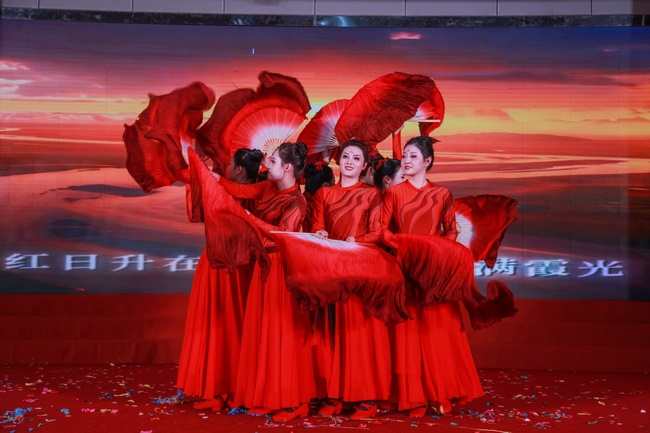 奋发图强筑梦想  砥砺前行谱新篇 ——我院成功举办2025年职工春节联欢会(图11)