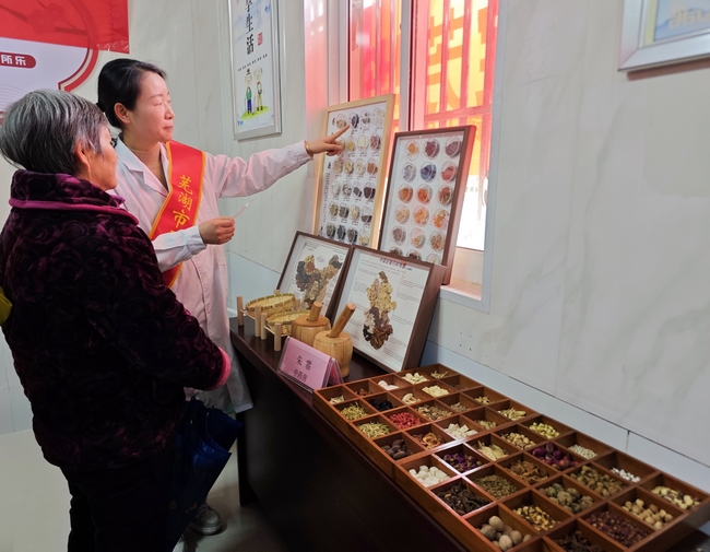 践行雷锋精神，劳模义诊暖民心——我院开展学雷锋义诊志愿服务活动(图6)